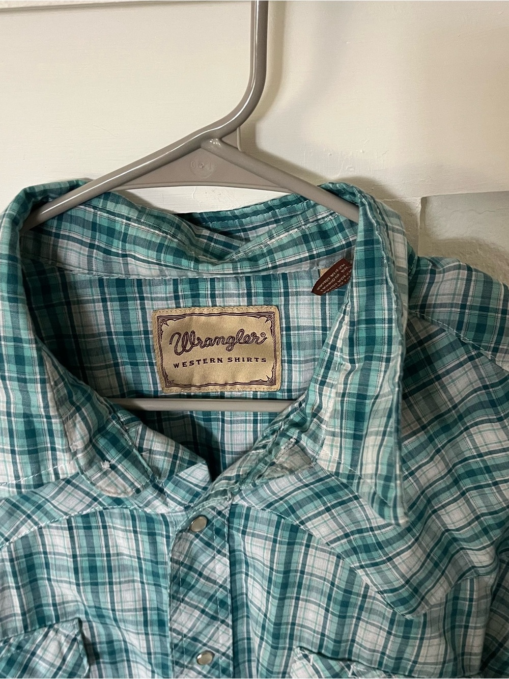 Wrangler Men's XL Plaid Western Button-down Shirt. - Picture 2 of 10